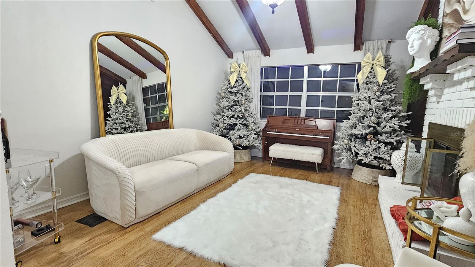 Listing photo id 15 for 1521 Heron Wood Place