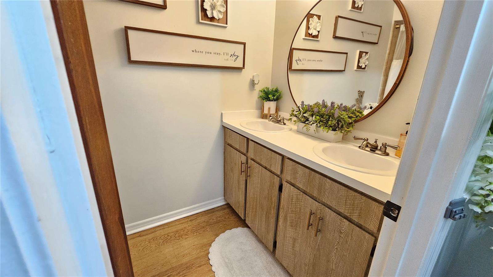 Listing photo id 19 for 1521 Heron Wood Place