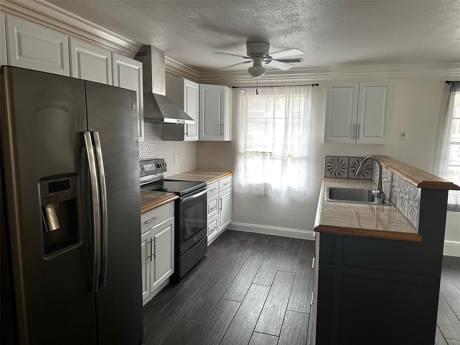 Image 22 of 39 For 5310 Ridgewood Avenue