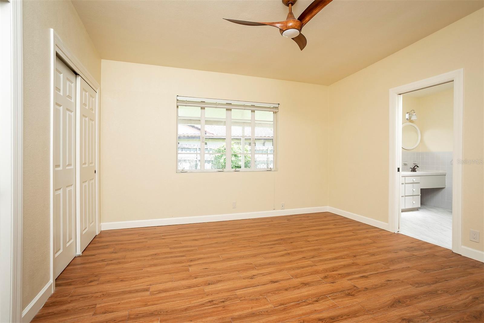 Image 15 of 19 For 2036 Via Tuscany