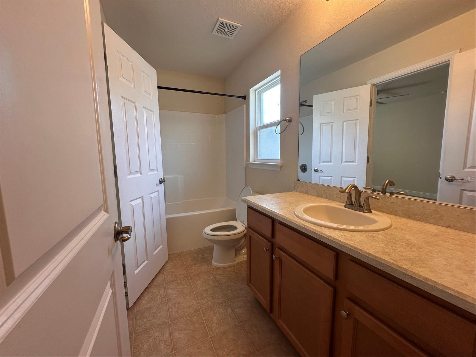 Image 26 of 56 For 402 Edith Drive