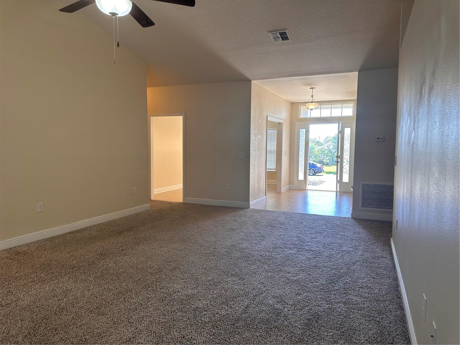 Image 9 of 56 For 402 Edith Drive