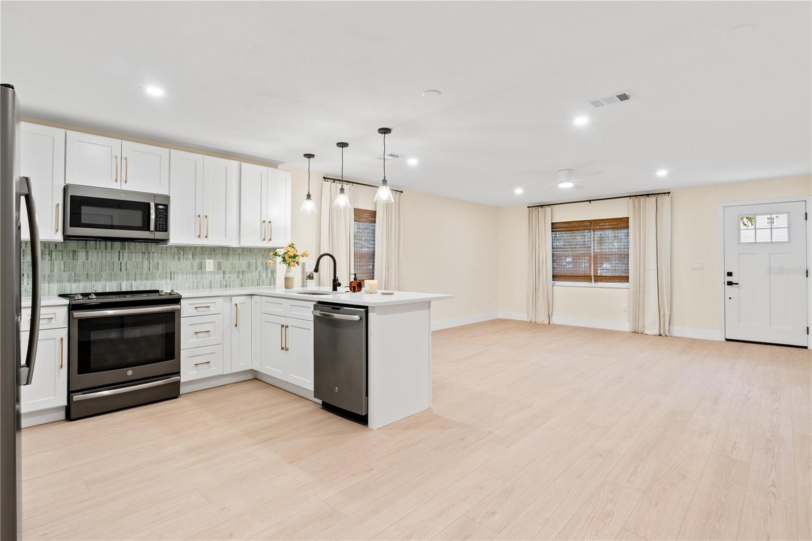 Image 10 of 29 For 150 Howes Street