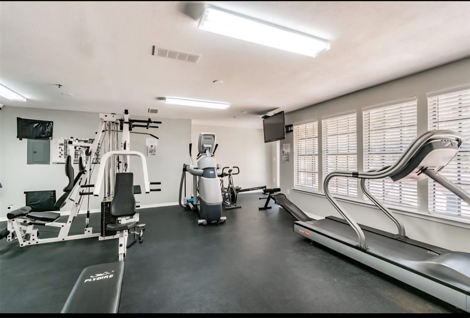 Image 18 of 23 For 1000 Horatio Street 305