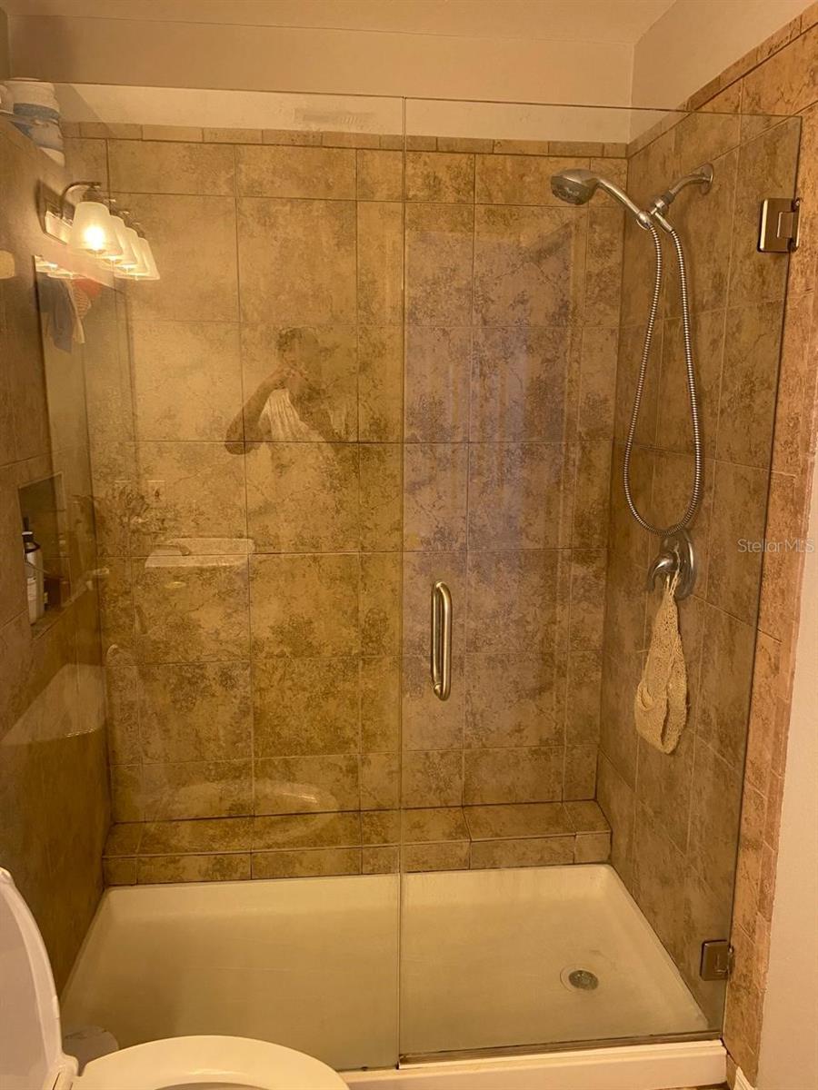 Image 9 of 23 For 1000 Horatio Street 305