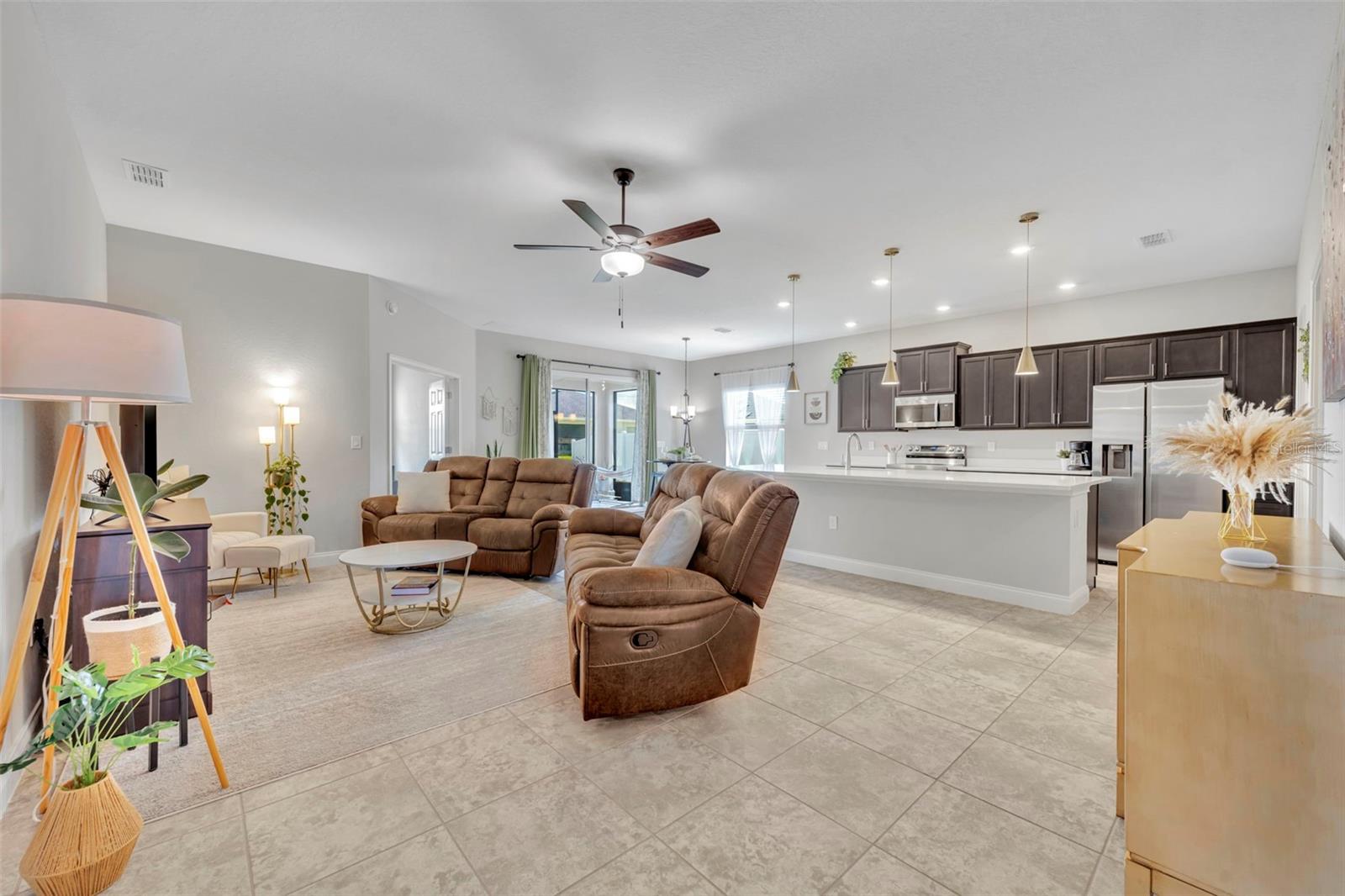 Image 4 of 45 For 1320 Melrose Street