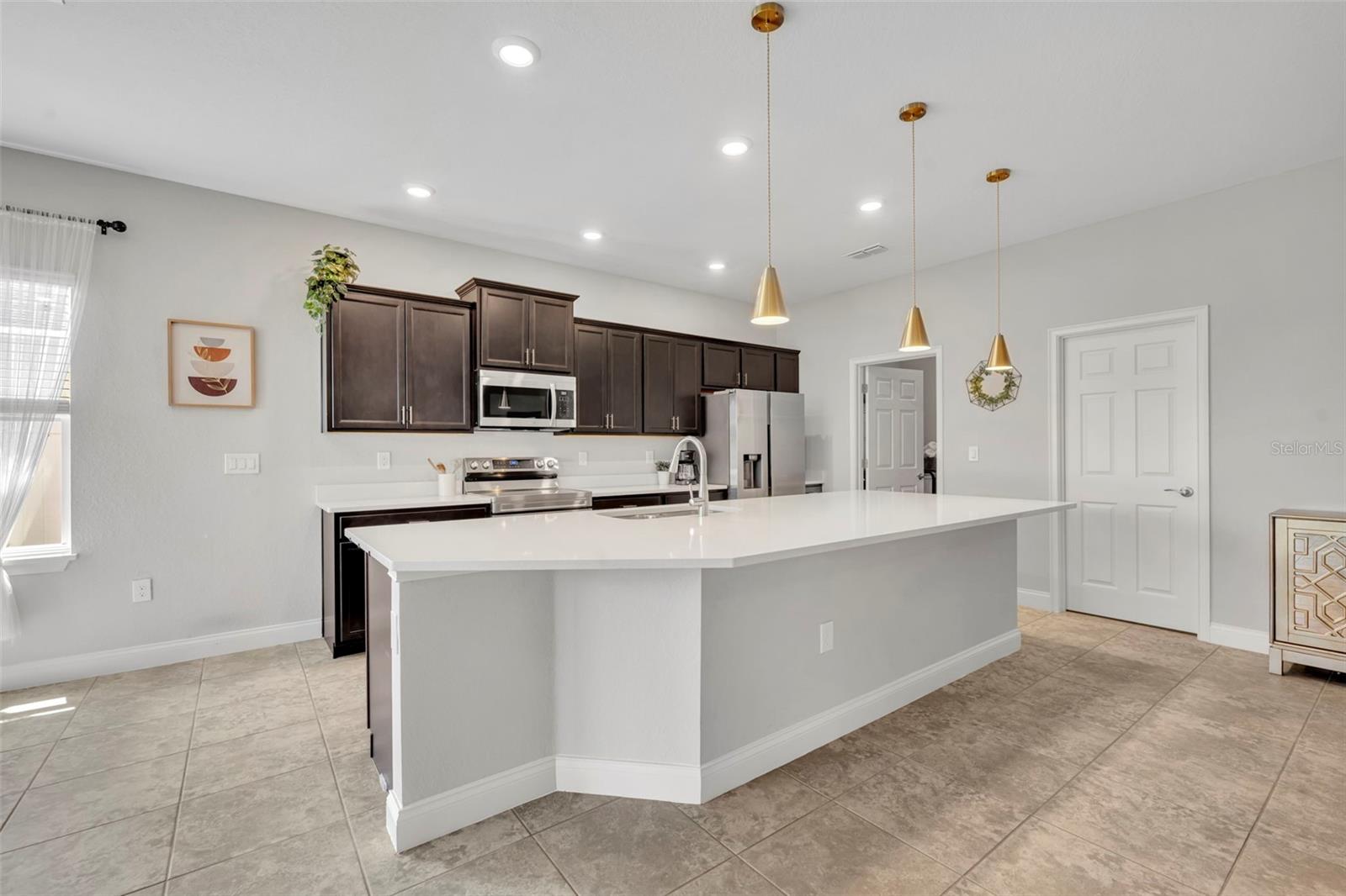 Image 5 of 45 For 1320 Melrose Street