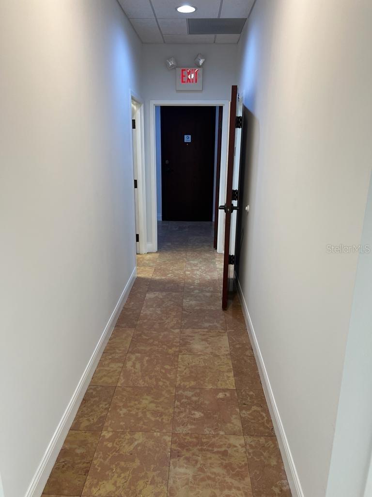 Image 14 of 20 For 4725 Sand Lake Road 212