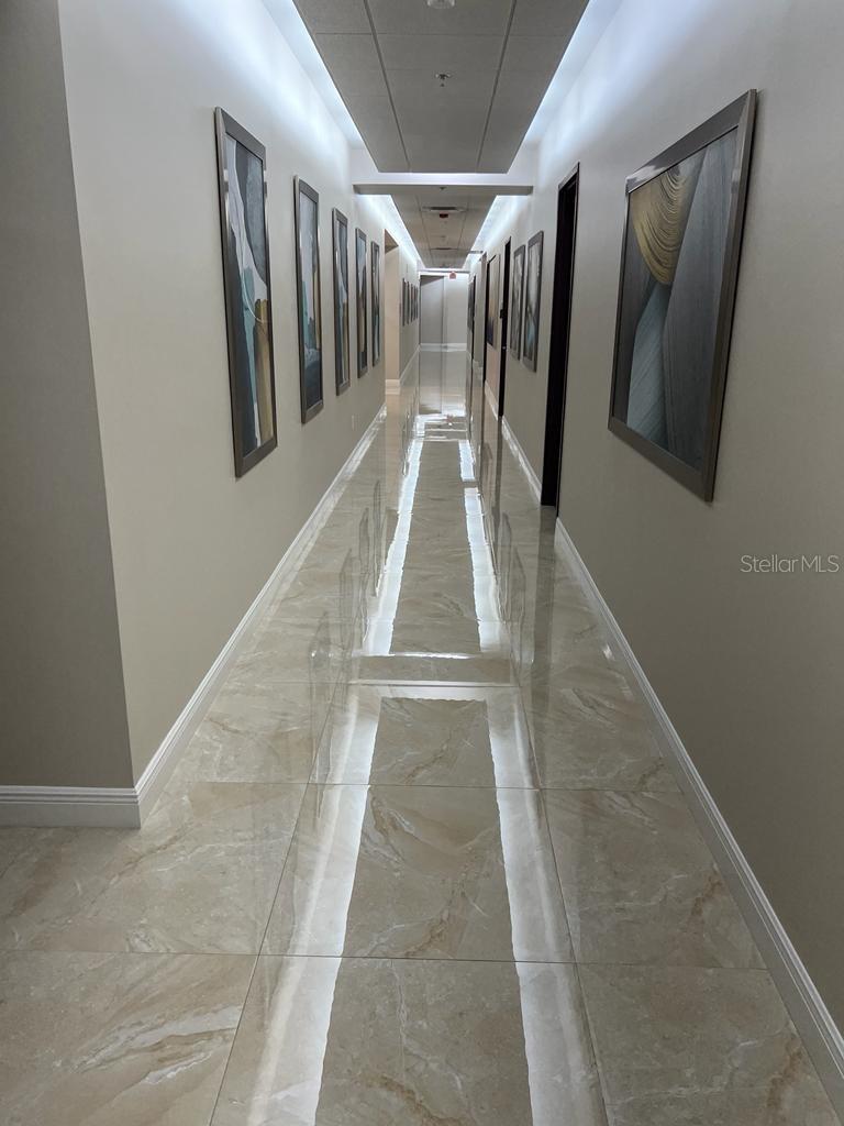 Image 8 of 20 For 4725 Sand Lake Road 212