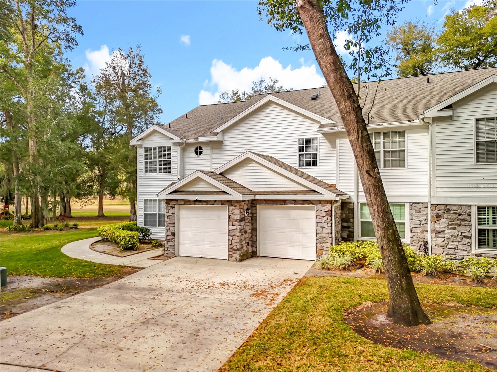 Image 2 of 46 For 1050 Loch Vail  21