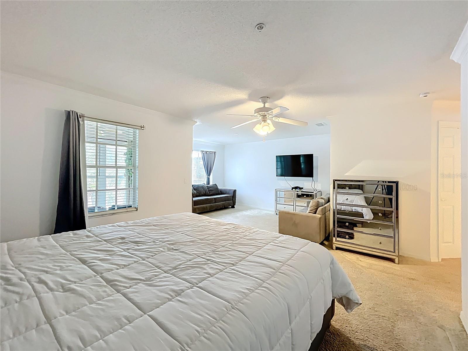 Image 27 of 46 For 1050 Loch Vail  21