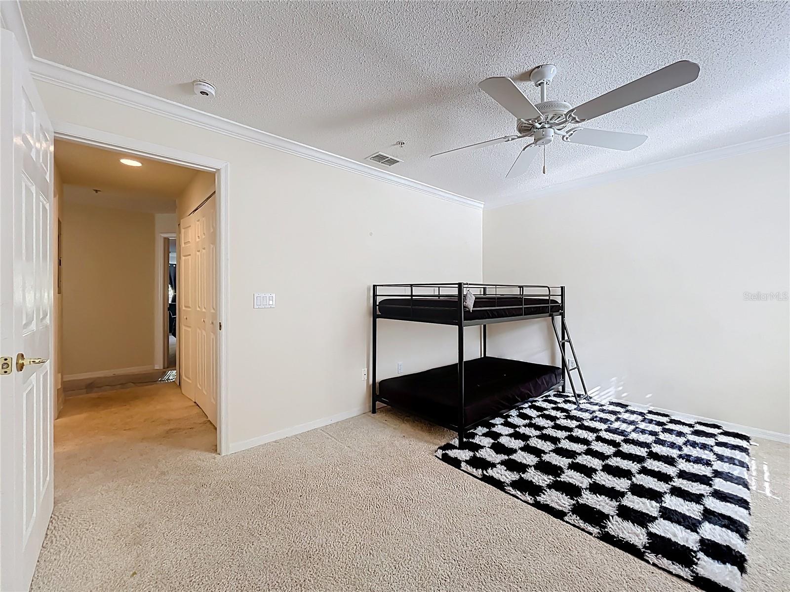 Image 35 of 46 For 1050 Loch Vail  21