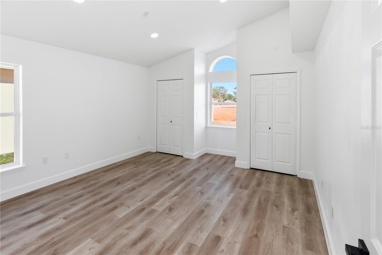 Image 19 of 44 For 461 Cadenza Drive