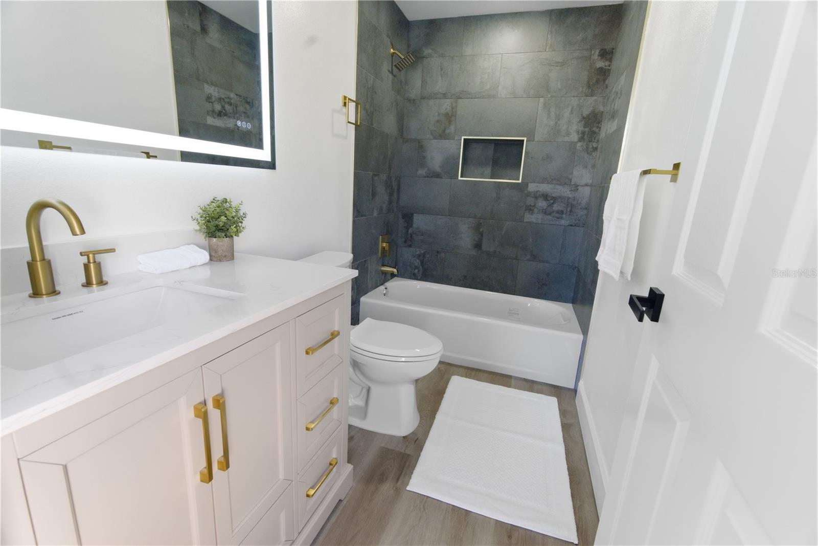 Image 21 of 44 For 461 Cadenza Drive