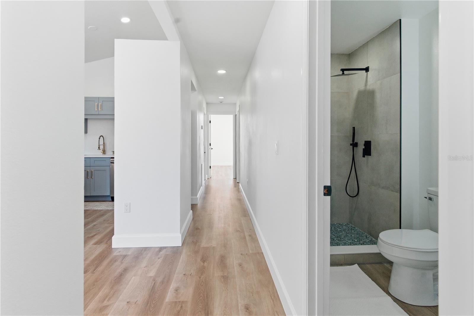 Image 24 of 44 For 461 Cadenza Drive