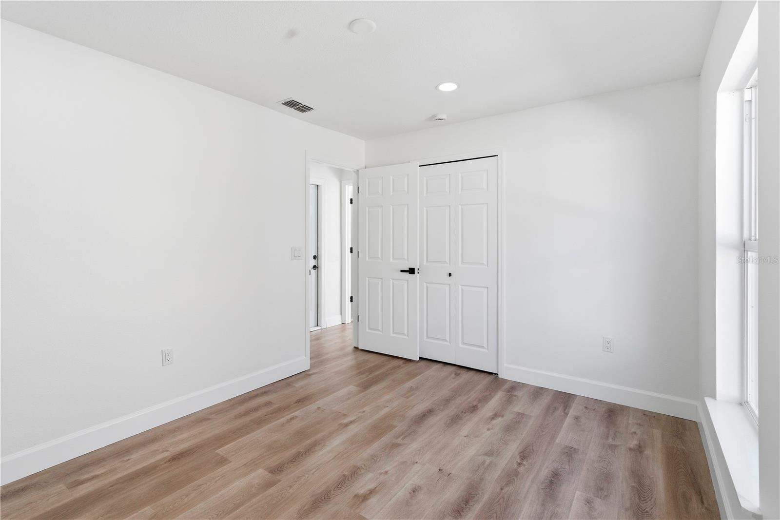 Image 30 of 44 For 461 Cadenza Drive