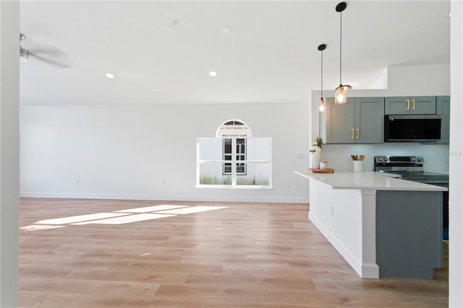 Image 35 of 44 For 461 Cadenza Drive