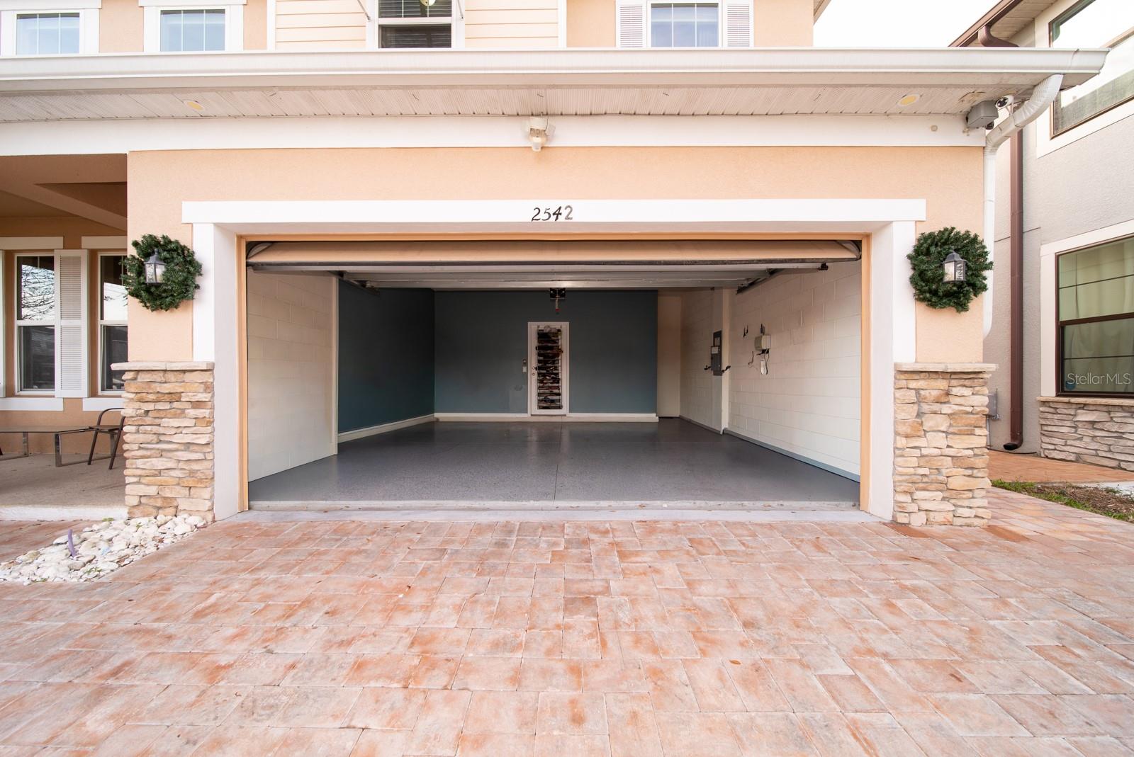 Image 4 of 34 For 2542 Nouveau Way