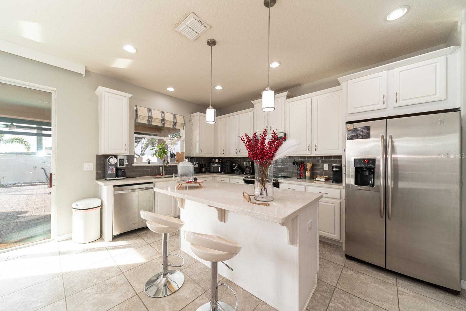 Image 9 of 34 For 2542 Nouveau Way