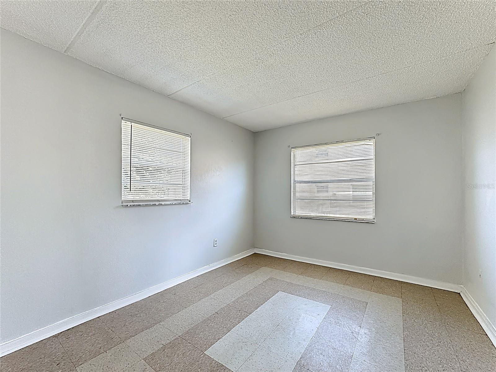 Image 12 of 23 For 694 Michigan Court 3