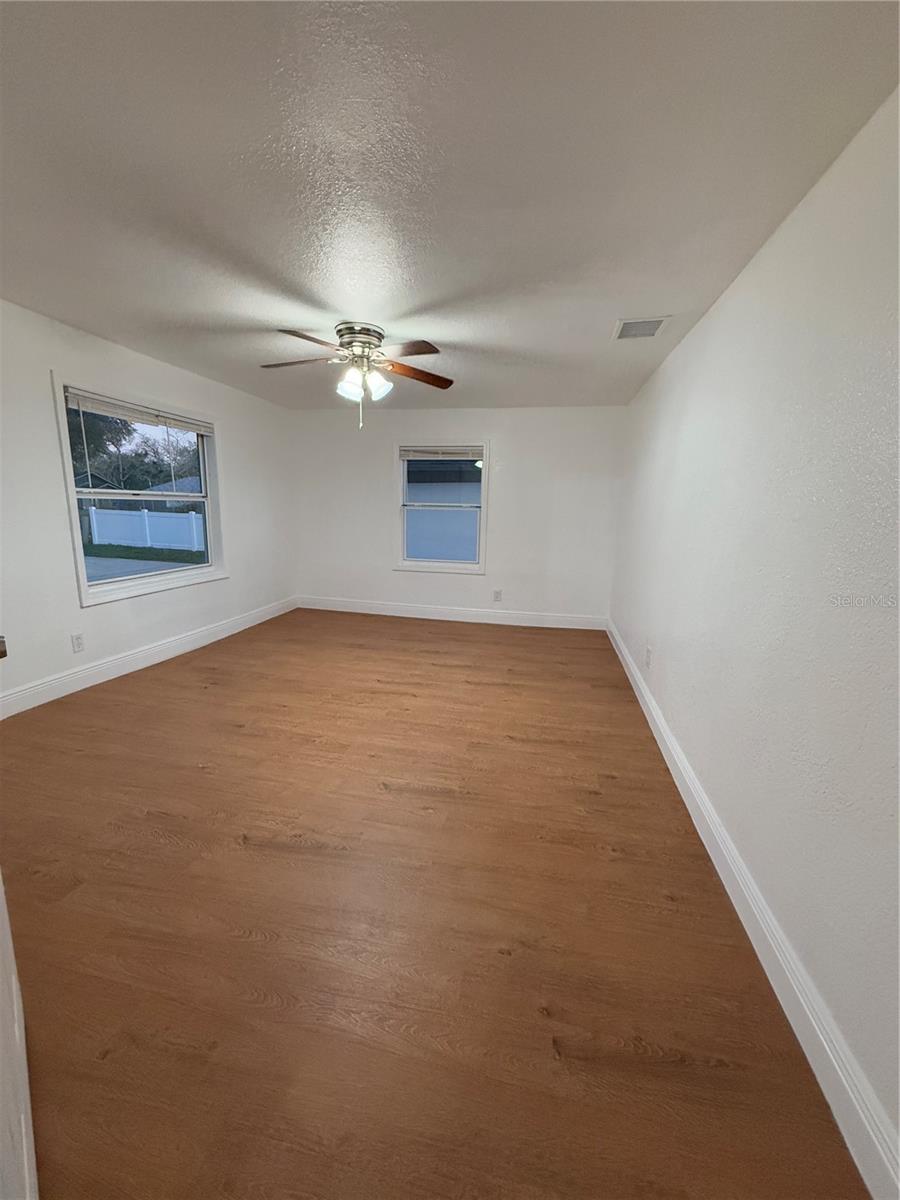 Image 6 of 15 For 636 Coke Avenue