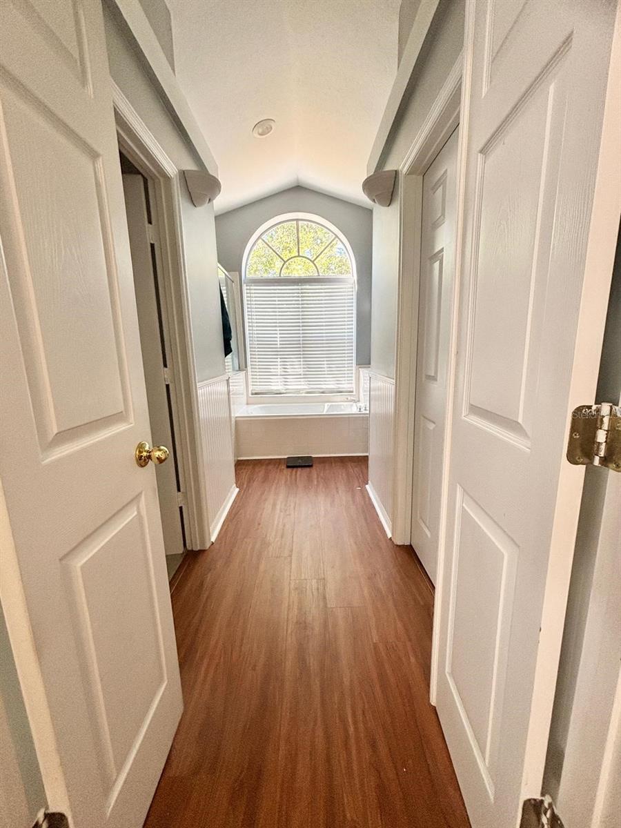 Image 10 of 36 For 1921 Nicholas Place