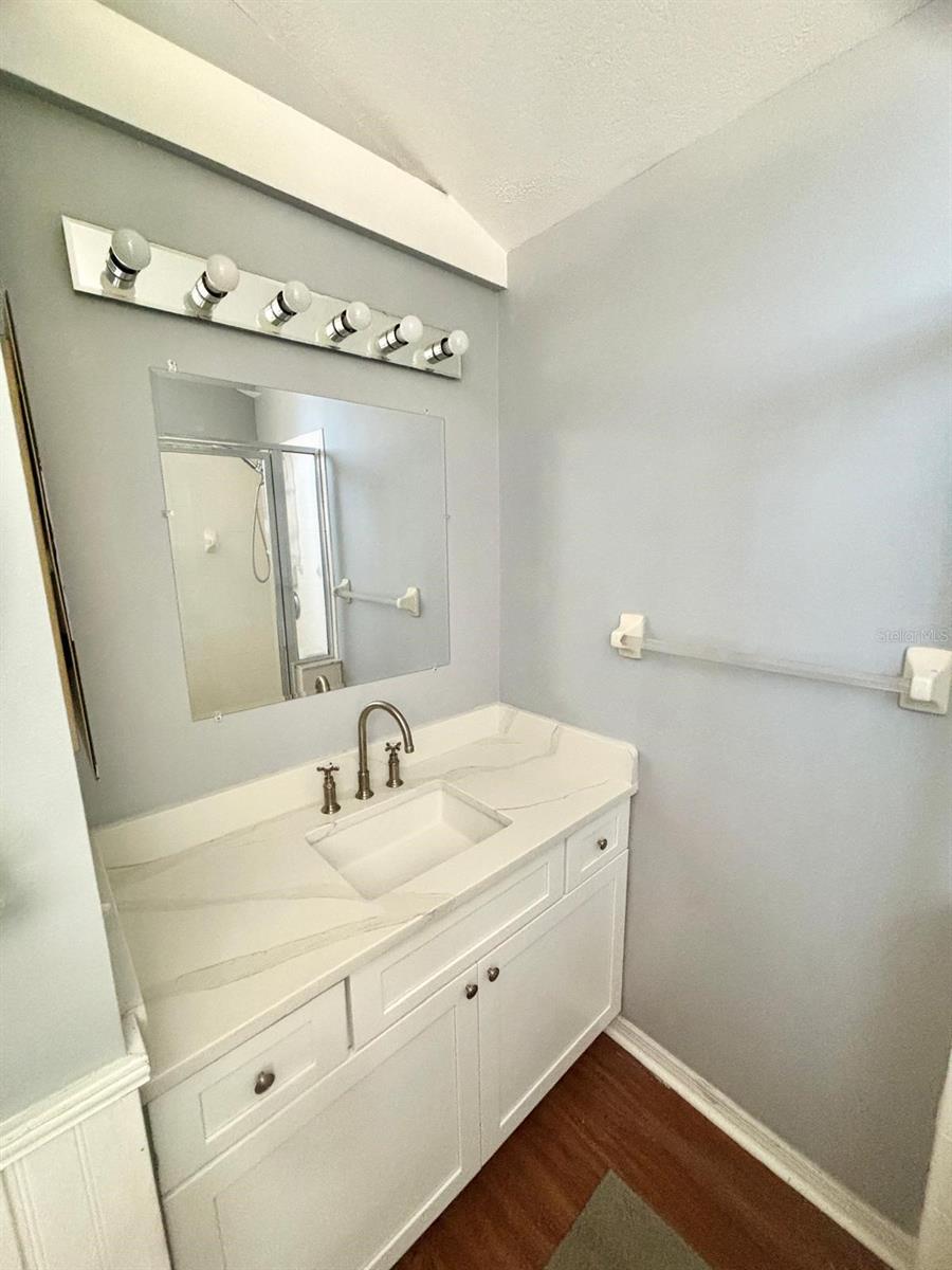 Image 12 of 36 For 1921 Nicholas Place