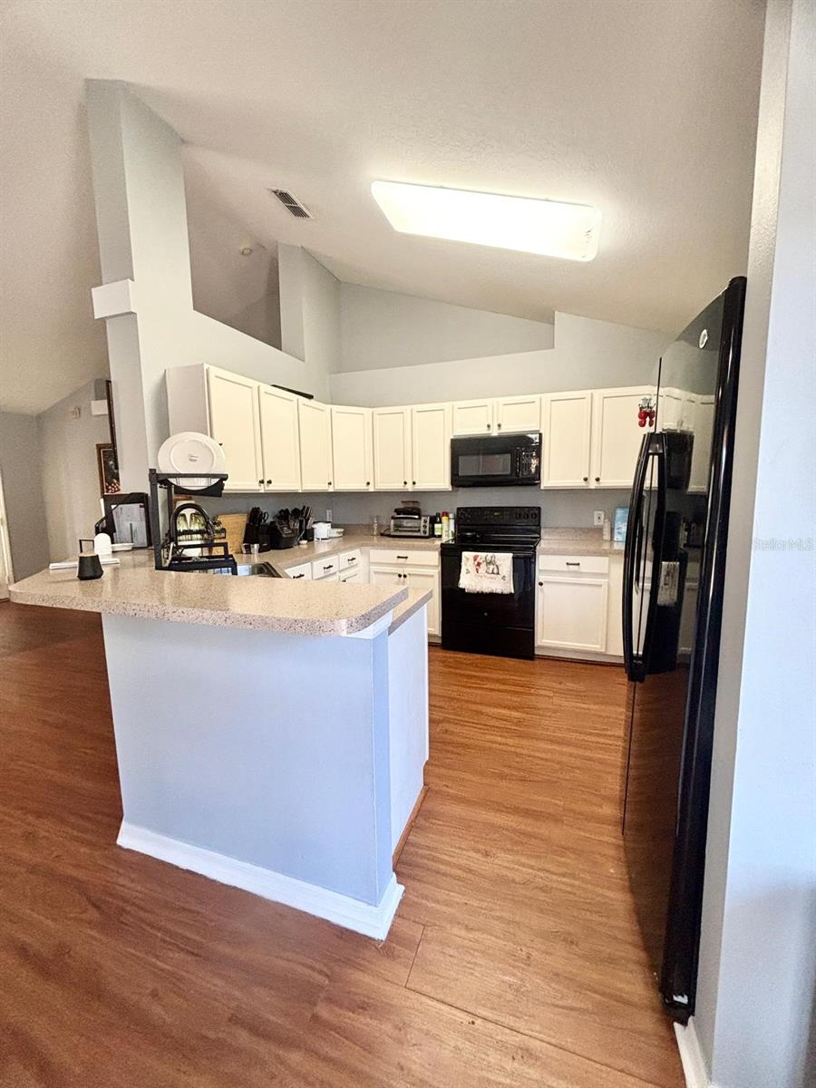 Image 13 of 36 For 1921 Nicholas Place