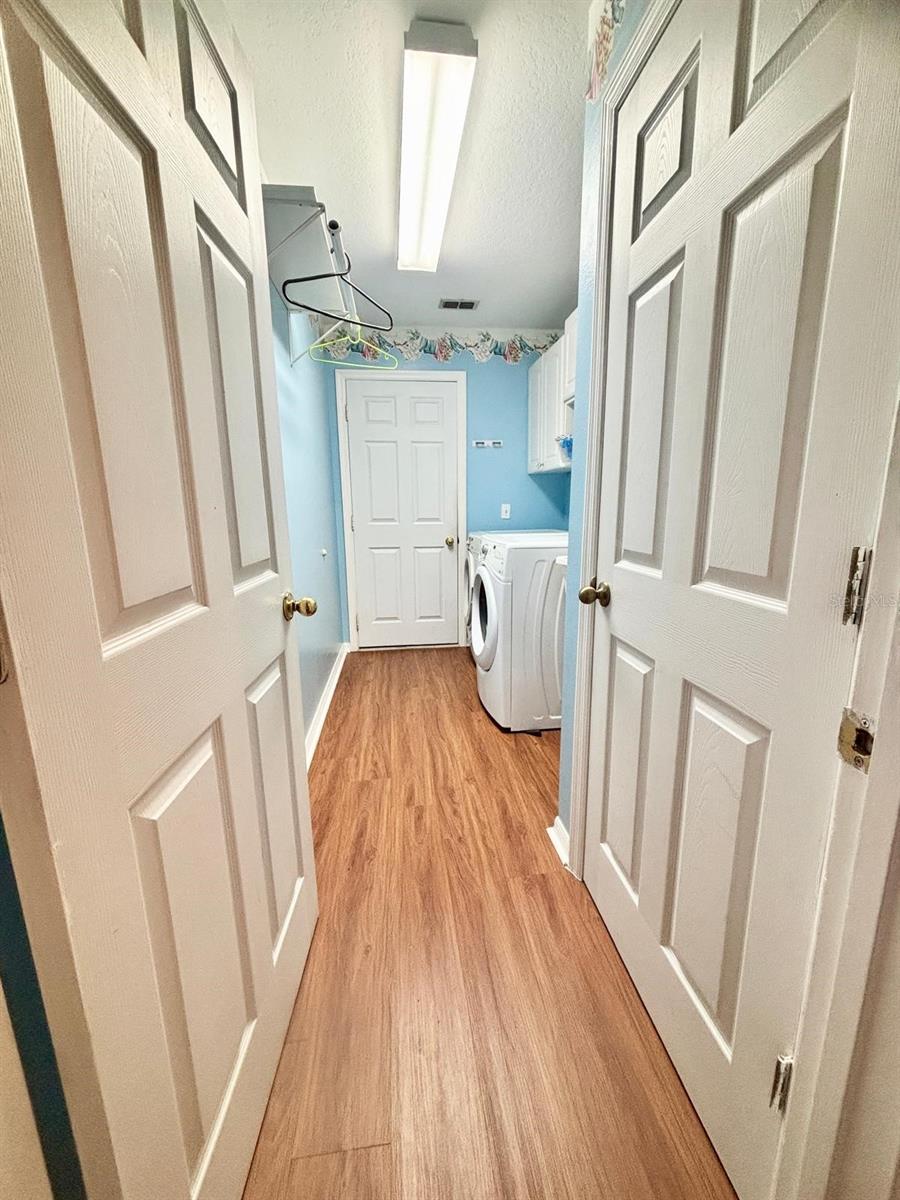 Image 23 of 36 For 1921 Nicholas Place