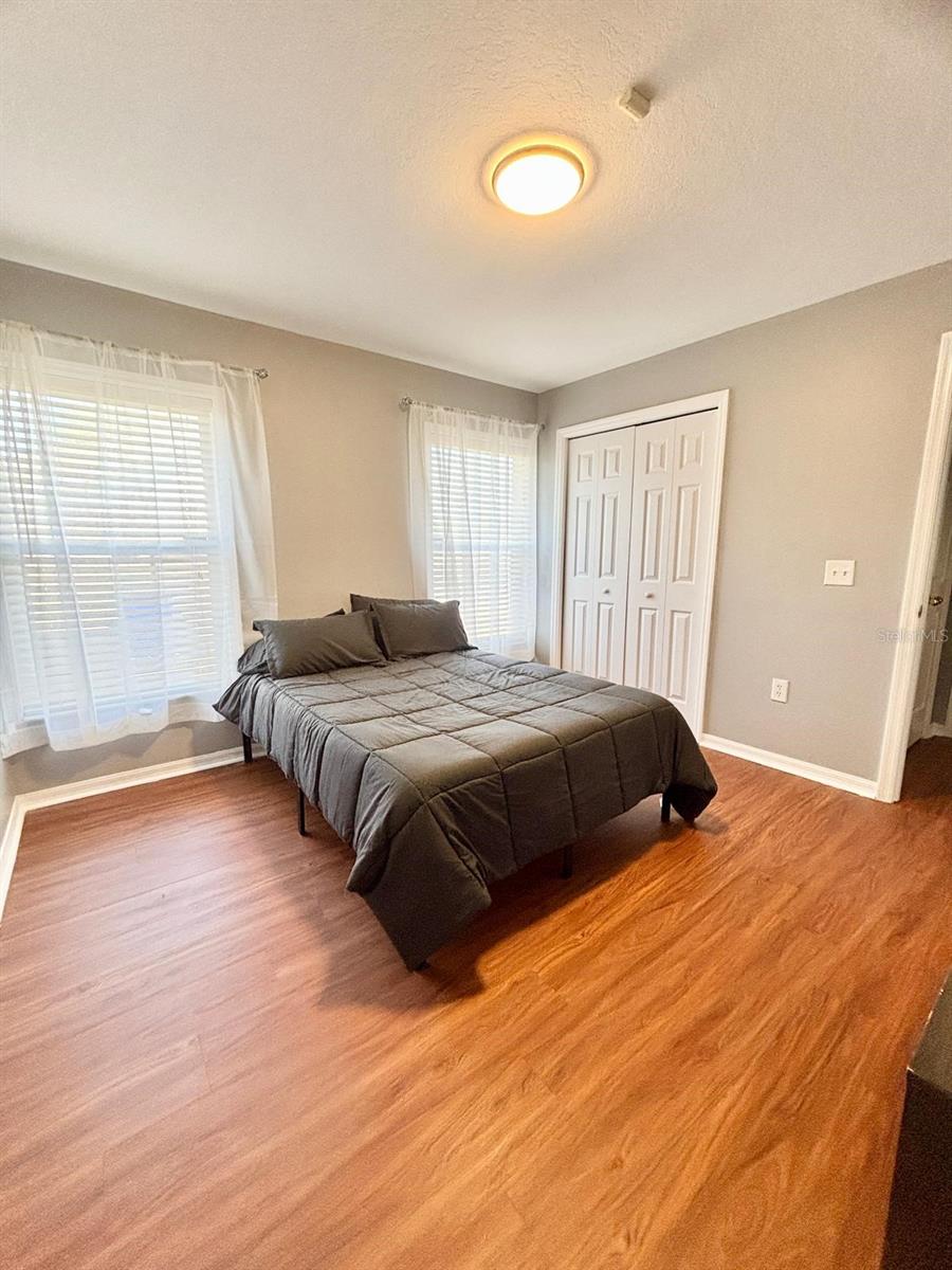 Image 35 of 36 For 1921 Nicholas Place