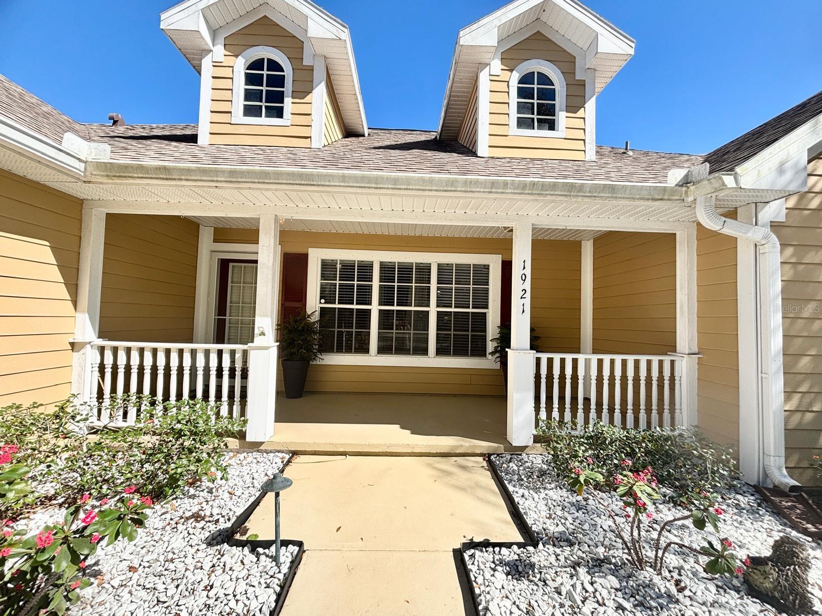 Image 6 of 36 For 1921 Nicholas Place