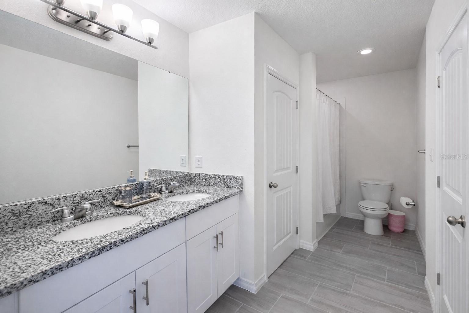 Image 23 of 42 For 11021 Bostwick Alley