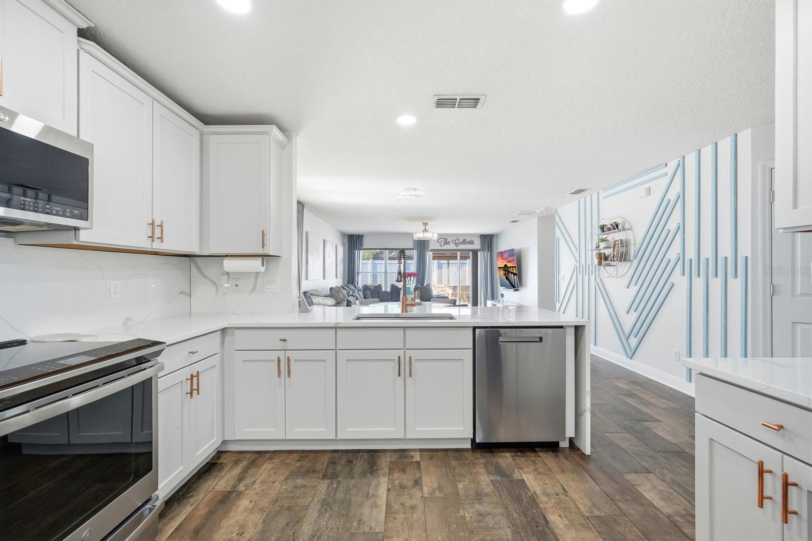 Image 12 of 32 For 2649 Bullion Loop