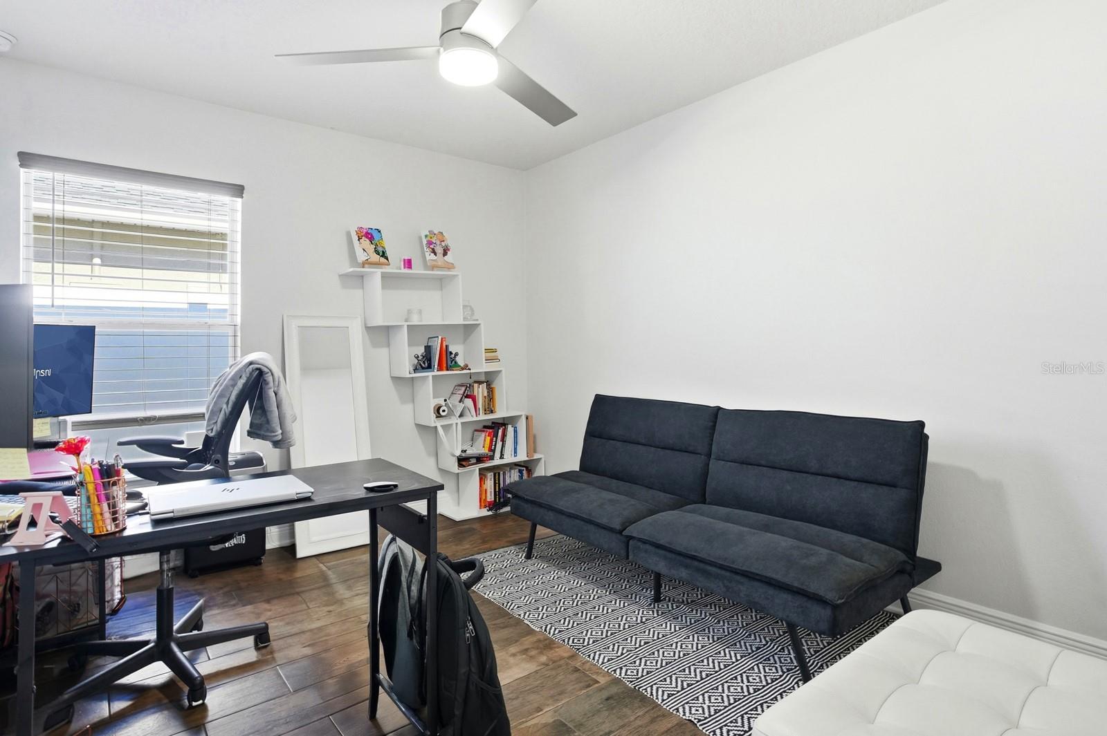 Image 20 of 32 For 2649 Bullion Loop