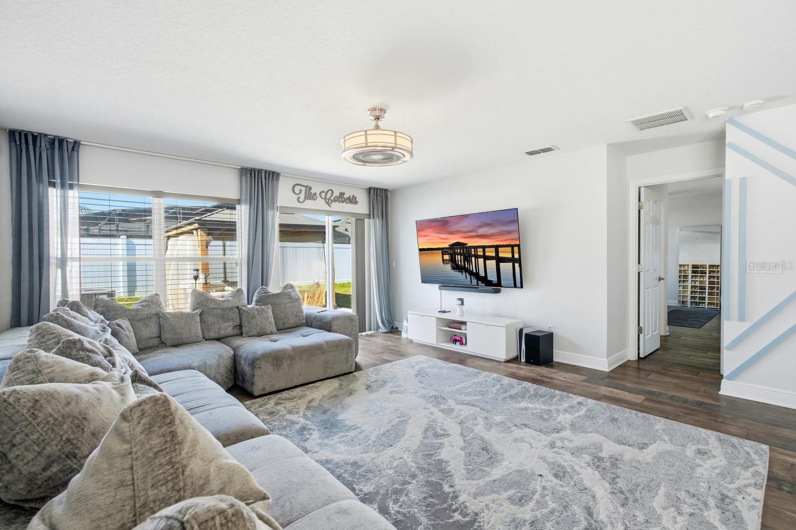 Image 5 of 32 For 2649 Bullion Loop