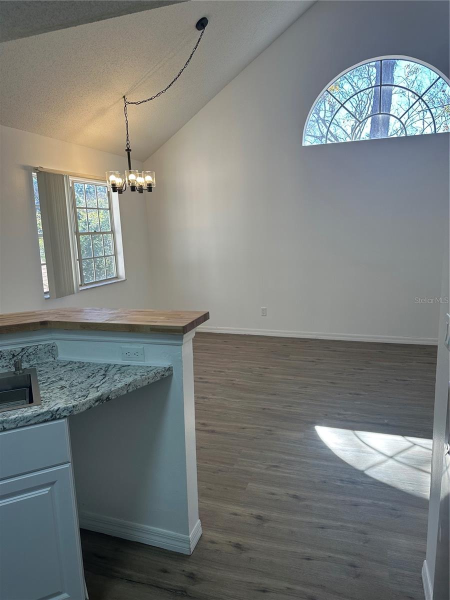 Image 16 of 27 For 624 Cambridge Way 104