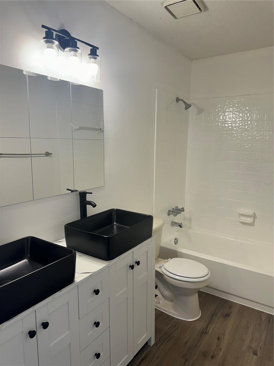 Image 18 of 27 For 624 Cambridge Way 104