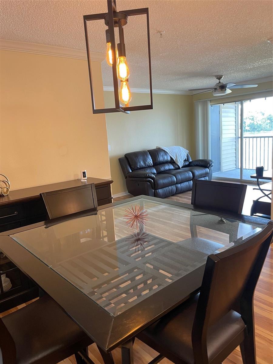 Image 18 of 47 For 1909 Summer Club Drive 211