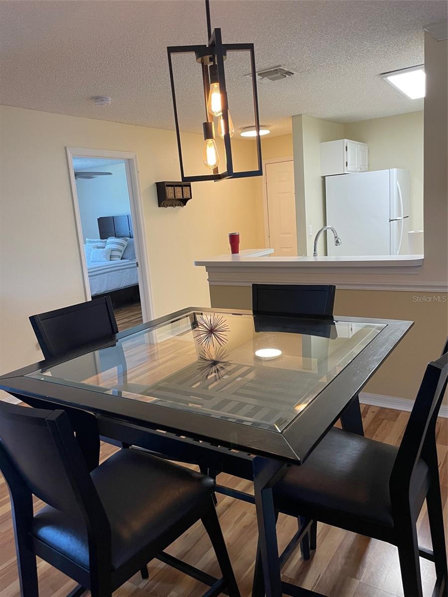 Image 19 of 47 For 1909 Summer Club Drive 211