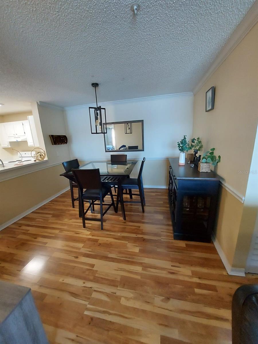 Image 2 of 47 For 1909 Summer Club Drive 211