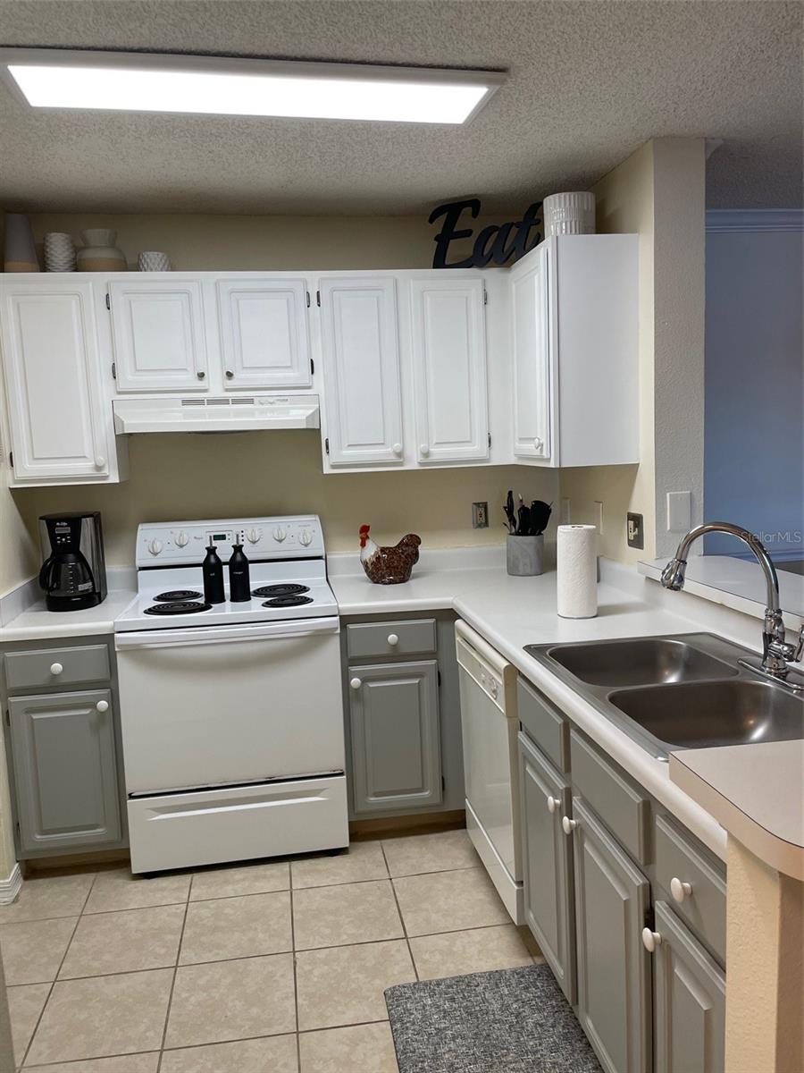 Image 24 of 47 For 1909 Summer Club Drive 211