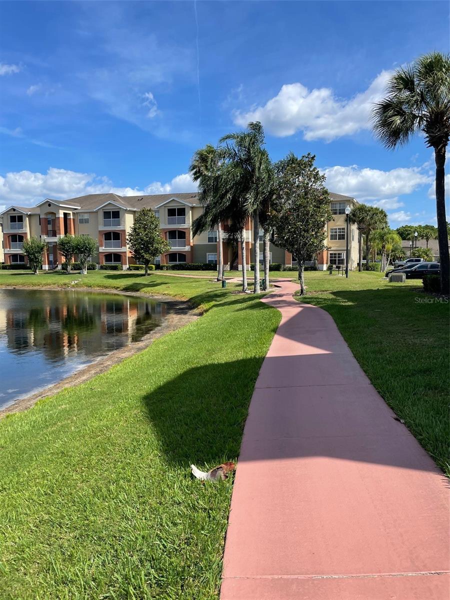 Image 35 of 47 For 1909 Summer Club Drive 211