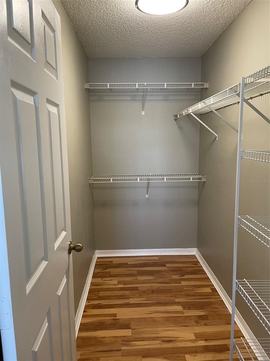 Image 6 of 47 For 1909 Summer Club Drive 211