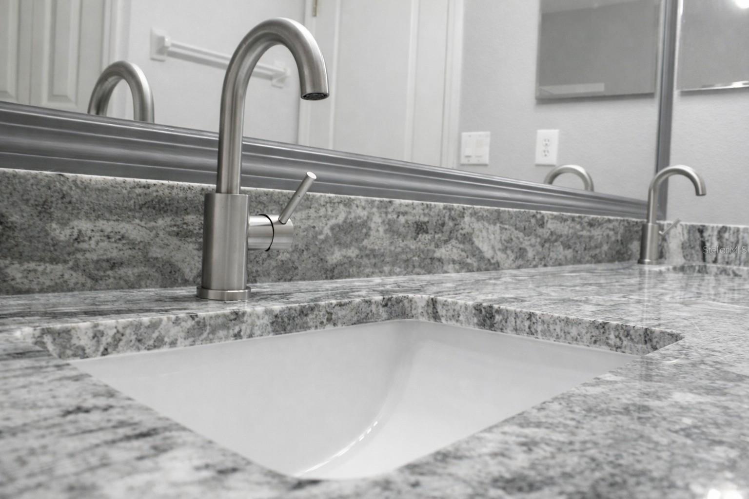 Image 18 of 38 For 9985 Shadow Creek Dr