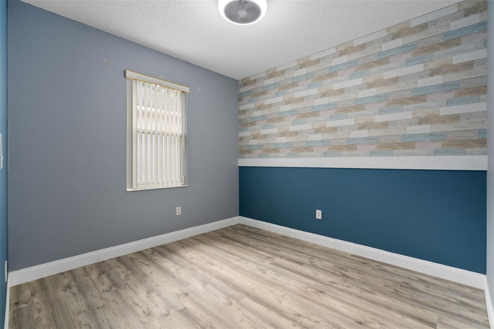 Image 26 of 38 For 9985 Shadow Creek Dr