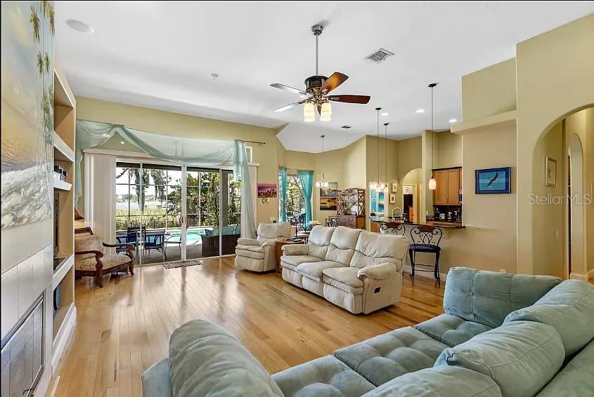 Image 4 of 17 For 720 Keaton Parkway