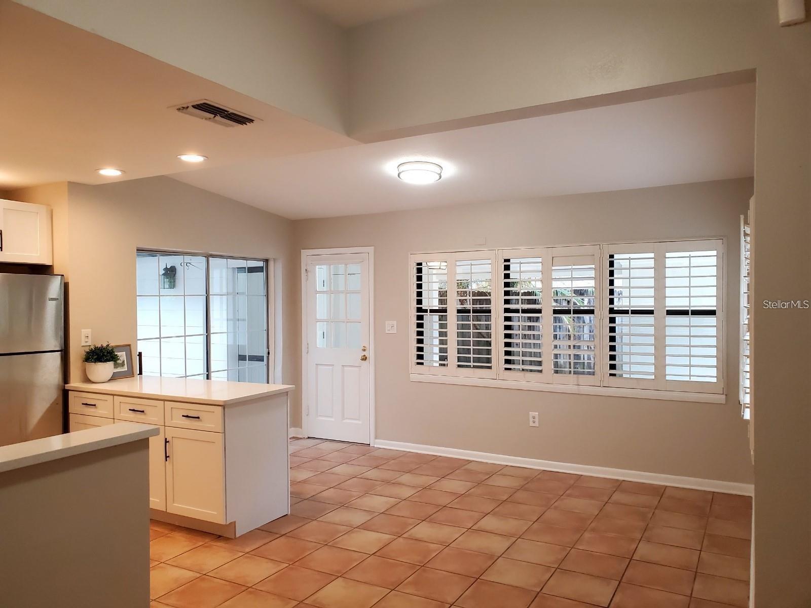 Image 16 of 21 For 1812 Pineview Circle