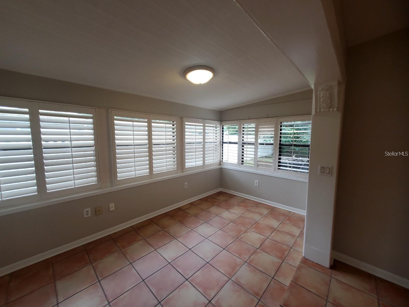 Image 9 of 21 For 1812 Pineview Circle