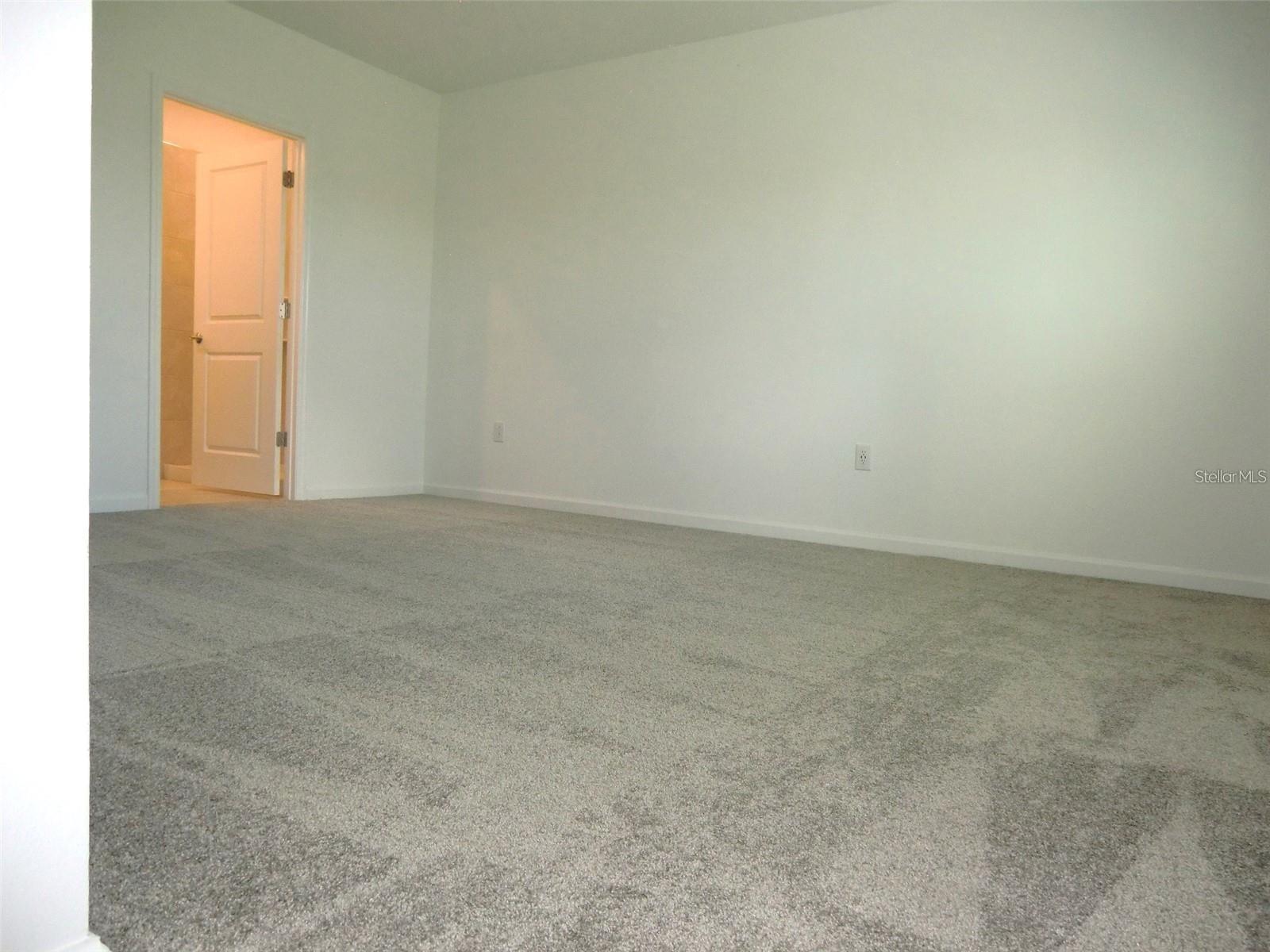 Image 13 of 27 For 364 Loch Court