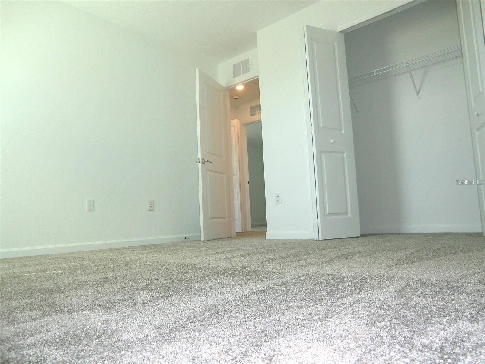 Image 24 of 27 For 364 Loch Court